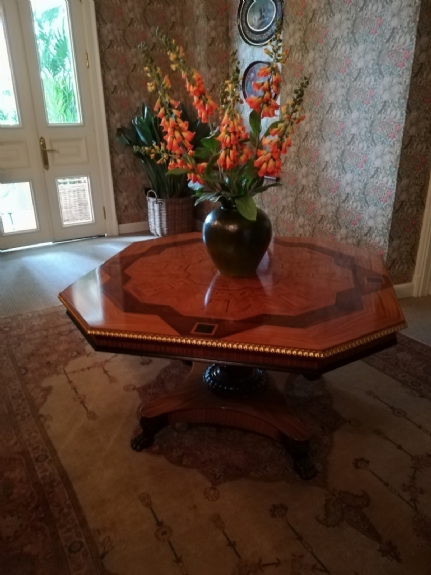 Ahşap mobilya ve dekorasyon