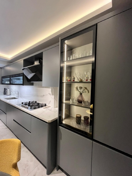 Antrasit Mutfak Dolabı Dekorasyonu