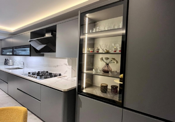 Antrasit Mutfak Dolabı Dekorasyonu