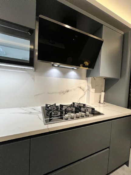 Antrasit Mutfak Dolabı Dekorasyonu