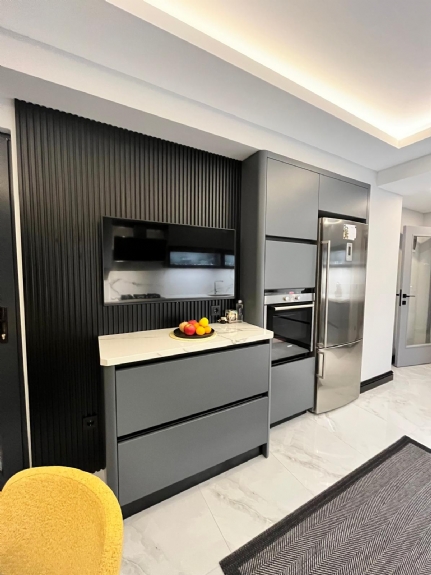 Antrasit Mutfak Dolabı Dekorasyonu