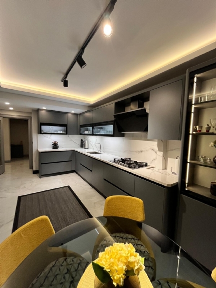 Antrasit Mutfak Dolabı Dekorasyonu