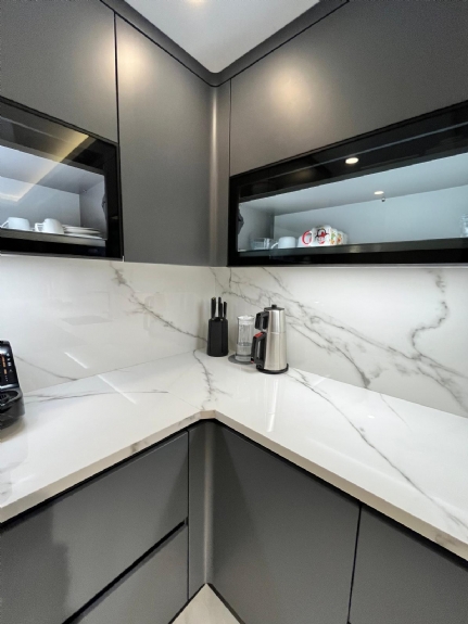 Antrasit Mutfak Dolabı Dekorasyonu