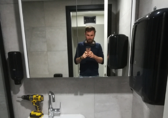 Ayna Kapaklı Banyo Dolabı