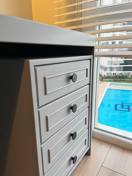 Büyük Kıyafet Dolabı