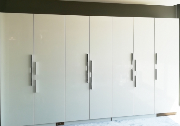 Büyük Kıyafet Dolapları