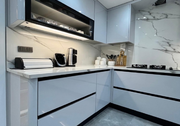 Köşe Mutfak Dolabı