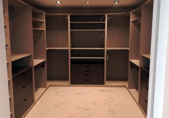 Küçük Giyinme Odası İmalatı