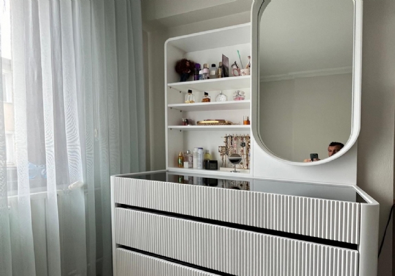 Profesyonel Makyaj Masası Tasarımı