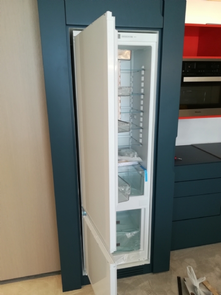 Ray Kapaklı Ofis İçin Gizli Mutfak