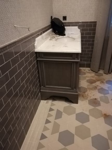 Siyah Rustik Banyo Dolabı